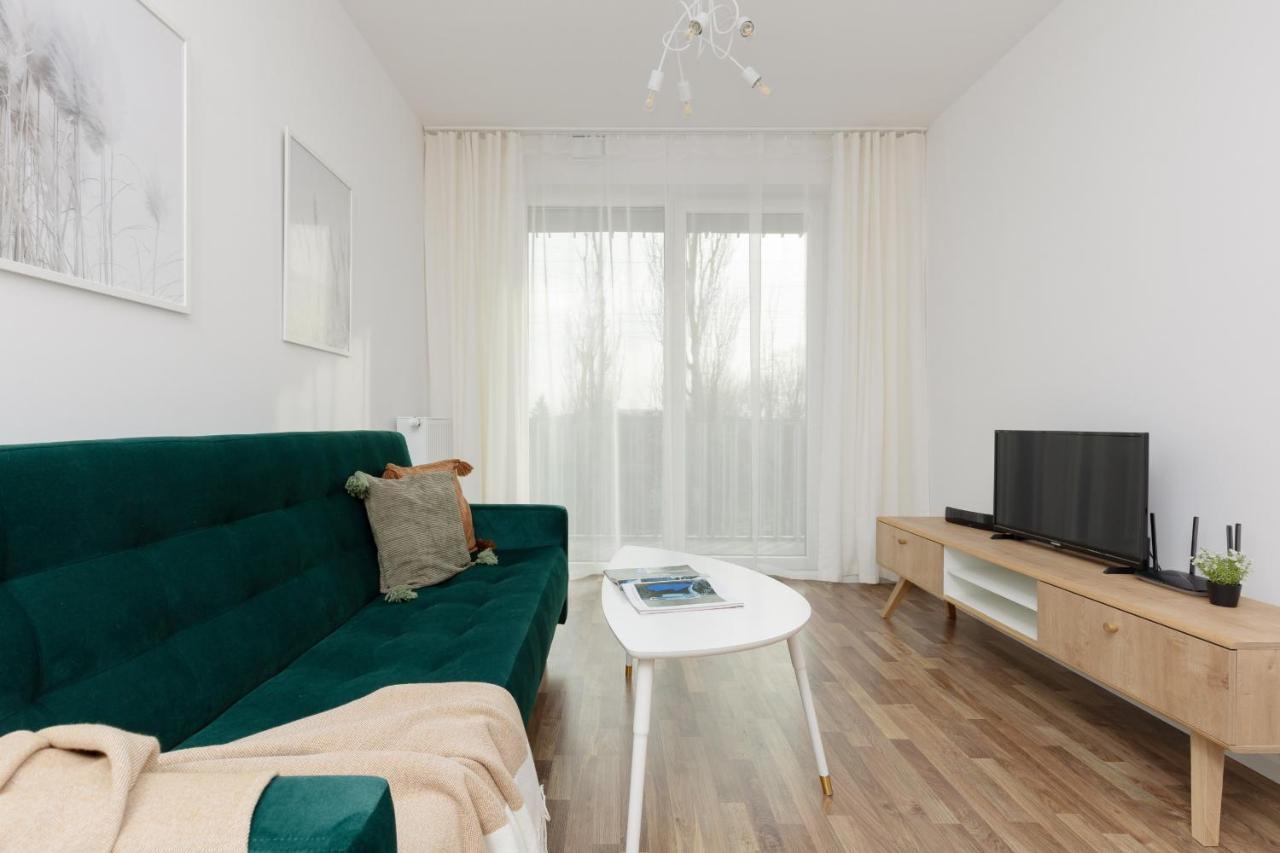 Stacja Wola Apartments With Parking By Noclegi Renters Varsovia Exterior foto