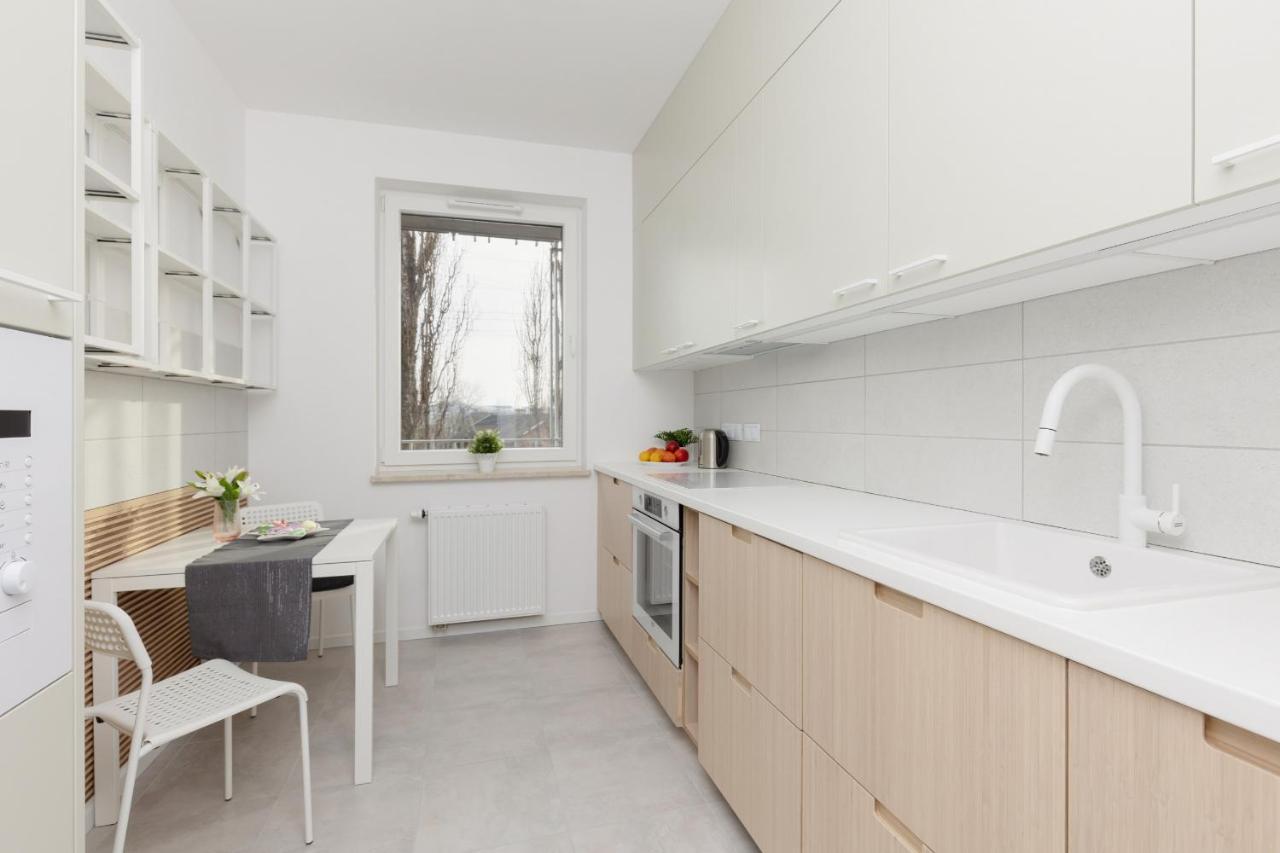 Stacja Wola Apartments With Parking By Noclegi Renters Varsovia Exterior foto