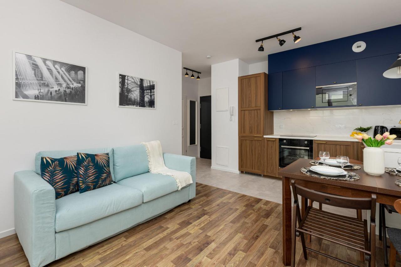Stacja Wola Apartments With Parking By Noclegi Renters Varsovia Exterior foto