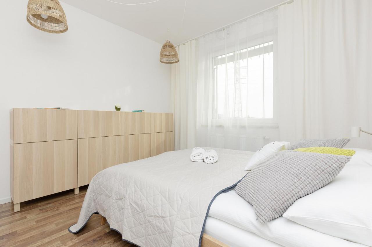 Stacja Wola Apartments With Parking By Noclegi Renters Varsovia Exterior foto