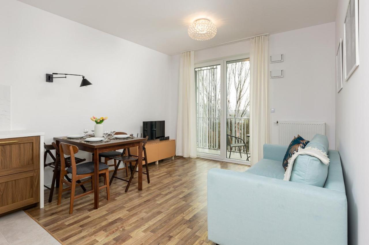 Stacja Wola Apartments With Parking By Noclegi Renters Varsovia Exterior foto